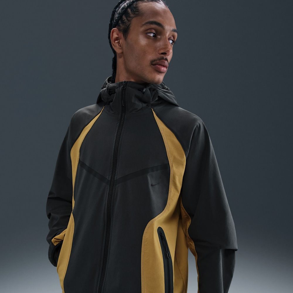 Nike Tech