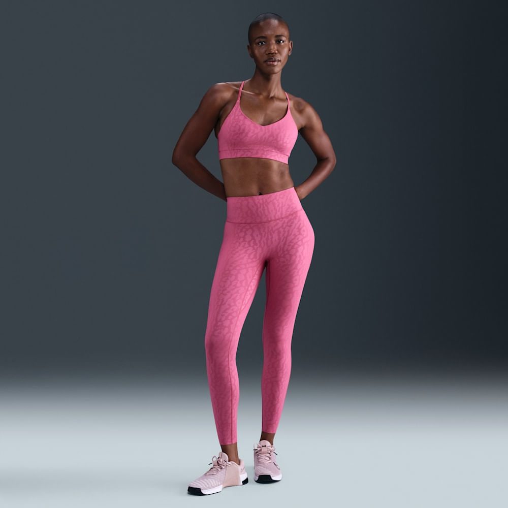 Nike Universa