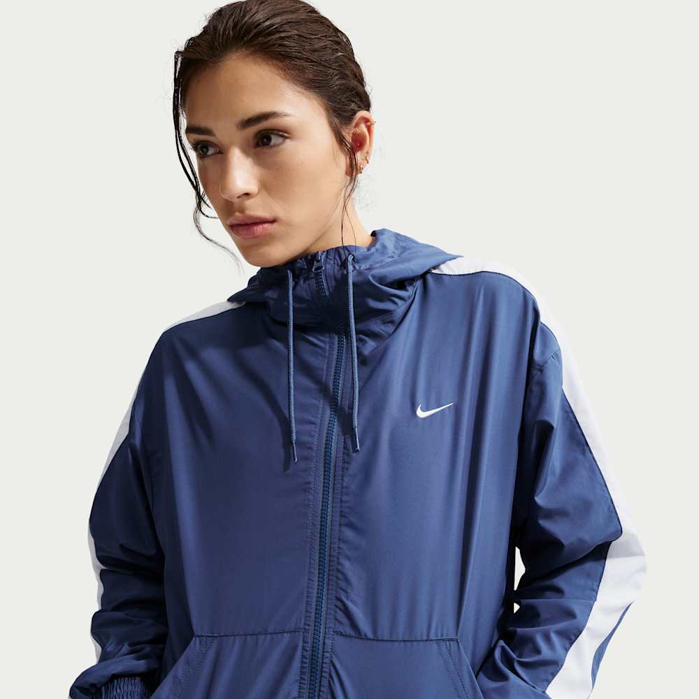 Nike Sportswear Classic Wovens