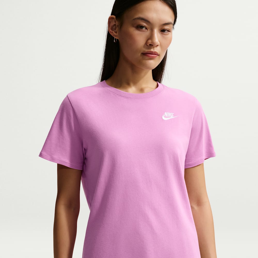 Nike Sportswear Club Essentials